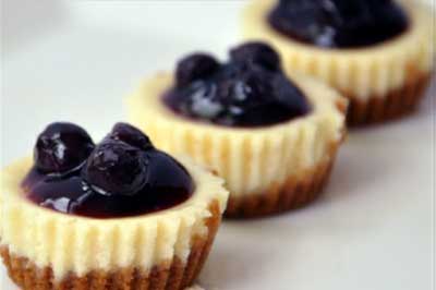 blueberry mini cheesecakes